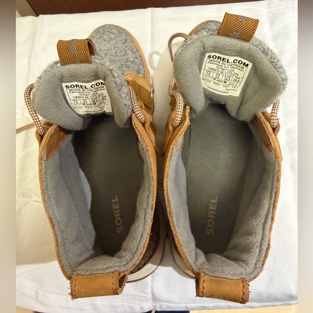 Sorel Tan and Gray Winter Boots - Picture 9 of 13